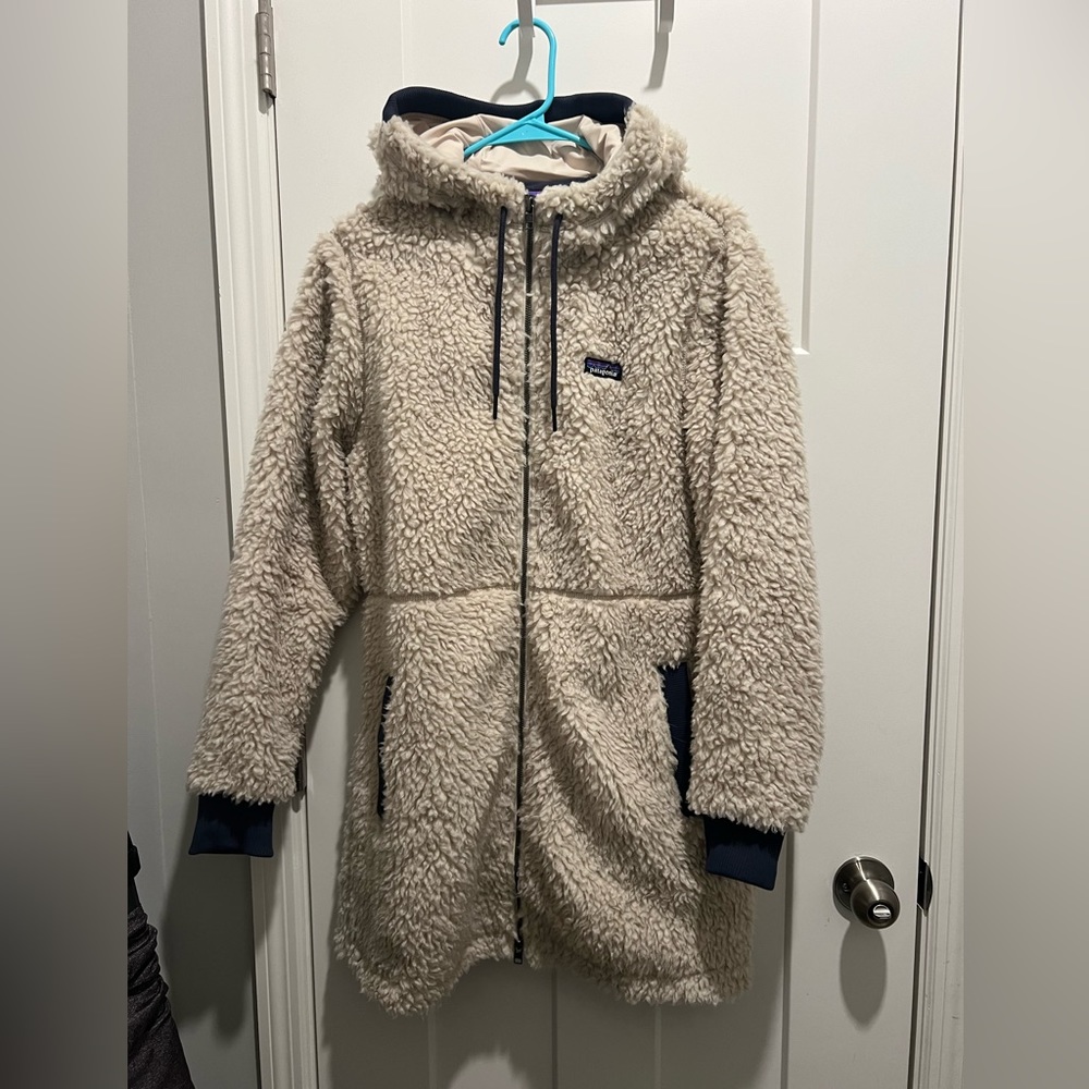 Patagonia Dusty Mesa Fleece Parka in Natural w/ Smolder Blue